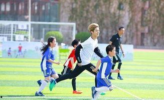 爆料足球趣事视频,揭秘那些爆笑足球趣事